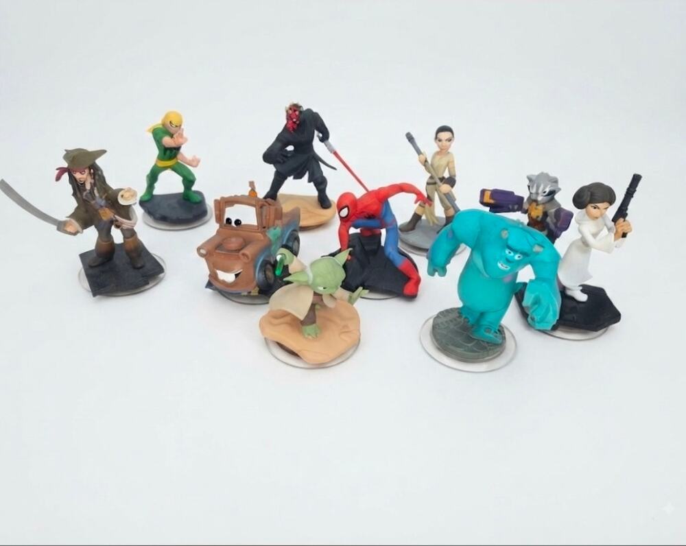 Disney Infinity Figurines Lot of 10 Stars Wars, Marvel 1.0, 2.0 and 3.0